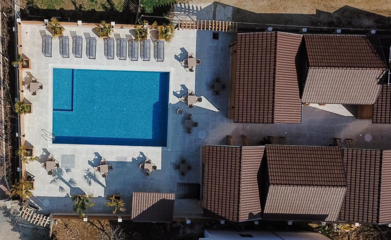 Bujtina Siar Hotel Pogradec Exterior photo