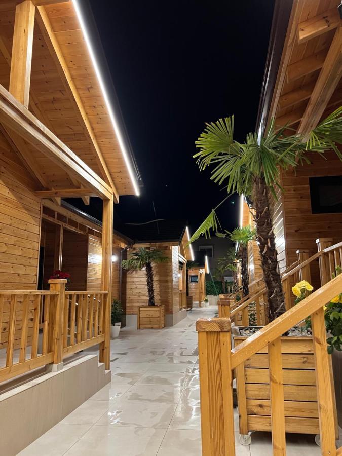 Bujtina Siar Hotel Pogradec Exterior photo